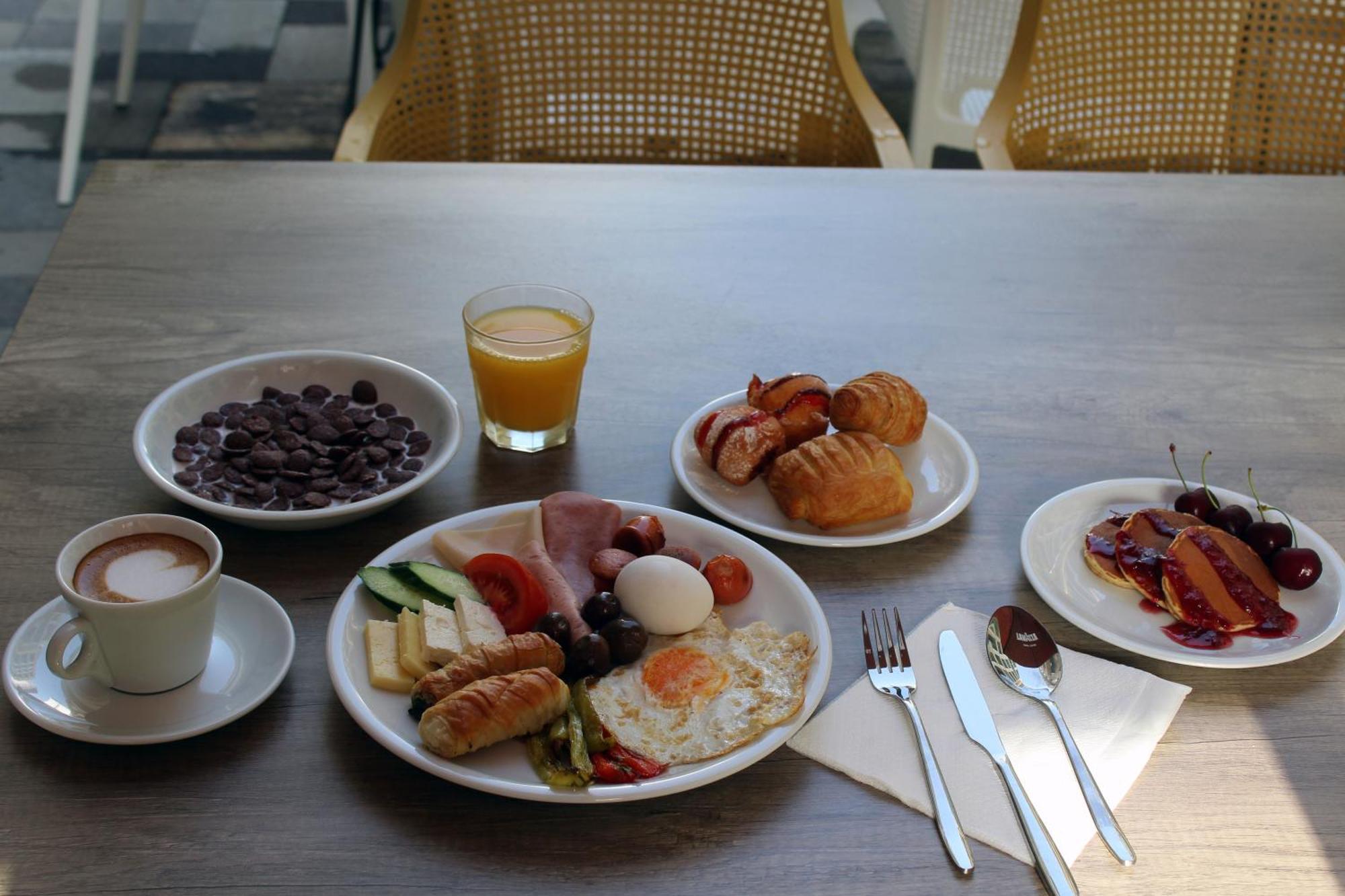 Riviera Palace Hotel 4*