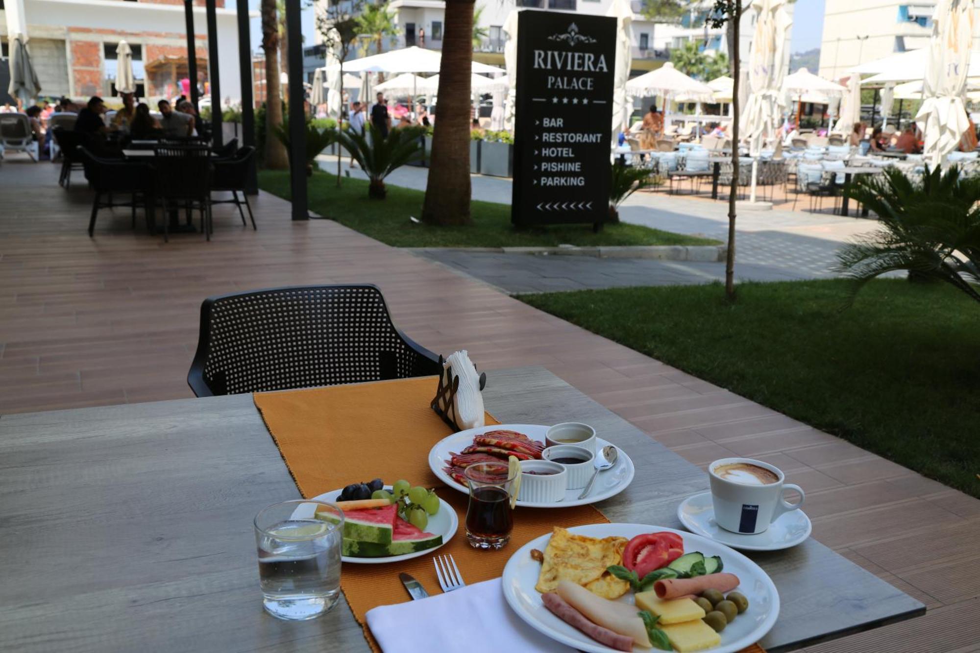 Hotel Riviera Palace