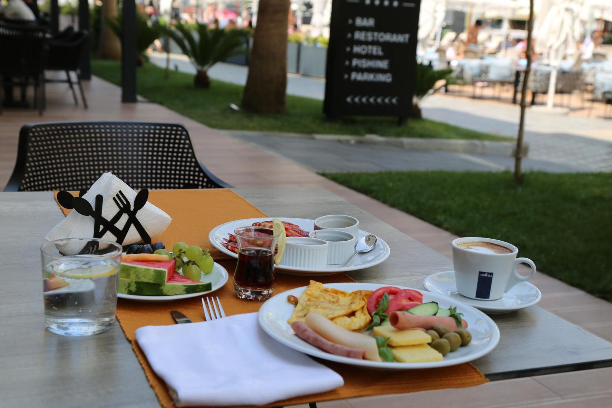 Riviera Palace 4* Шенджин